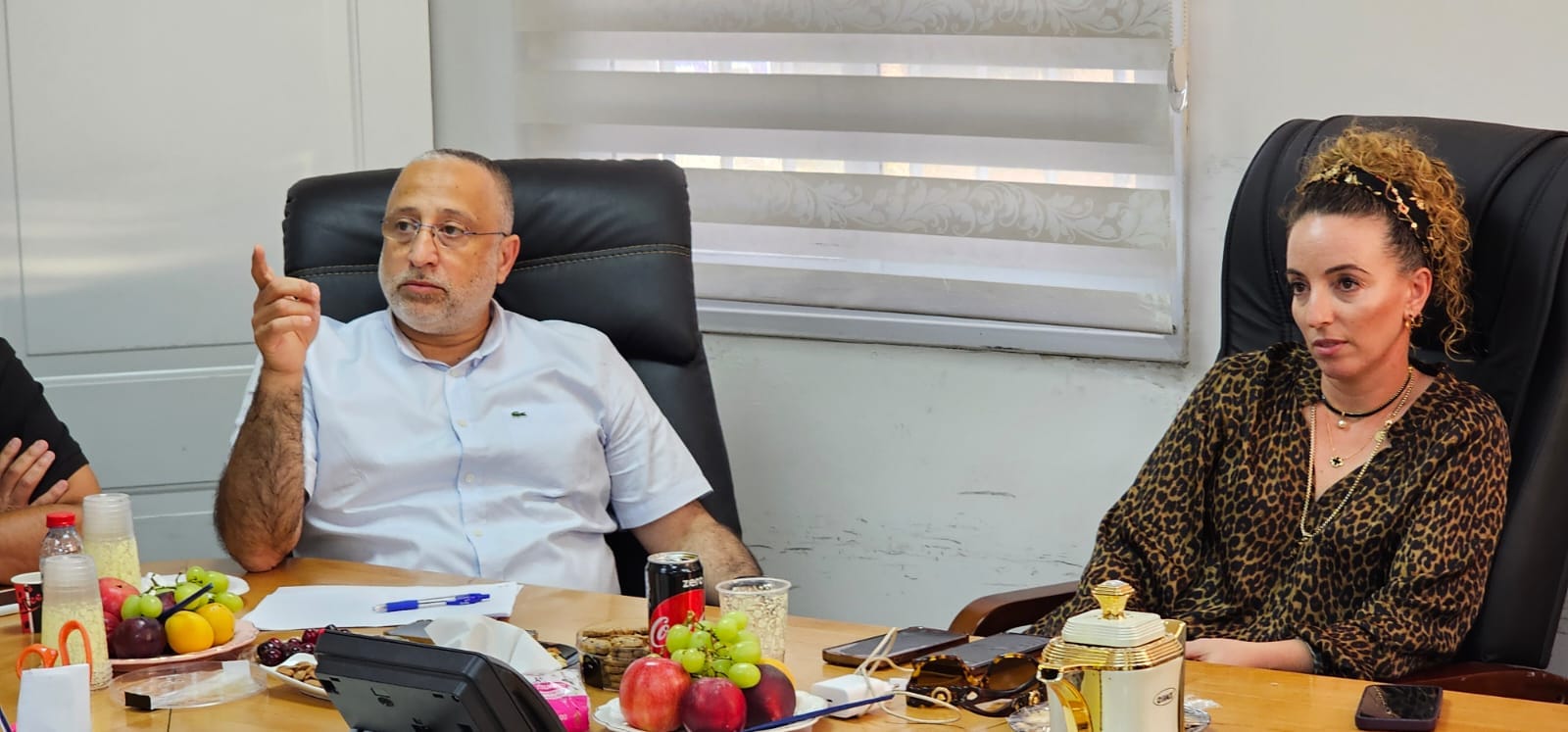 رئيس بلدية كفرقاسم هيثم طه يستقبل وزيرة البيئه عيديت סילמן